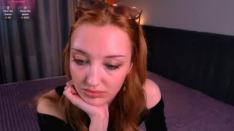 ElaraSun online show from April 12, 8:11 pm