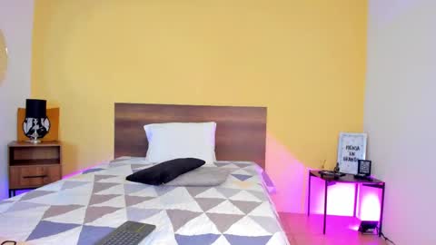 Ela online show from February 25, 2:58 am