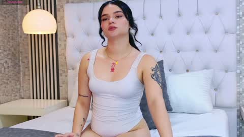 Electrah Rouse online show from April 11, 12:39 am