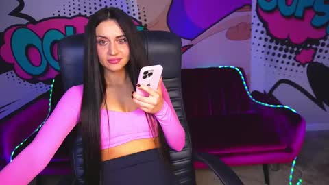 elegant_mysterious online show from September 25, 7:45 pm