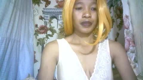 elenah013 online show from October 31, 4:36 am