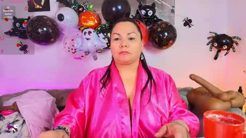 elenna_boobs_ online show from October 27, 8:43 am