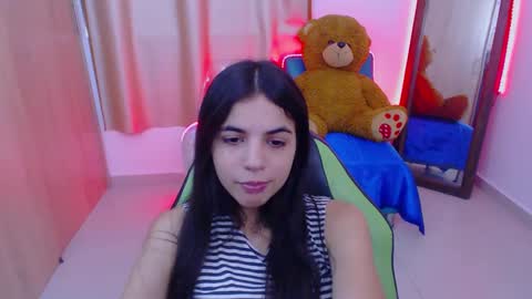 agnes online show from February 6, 6:02 pm