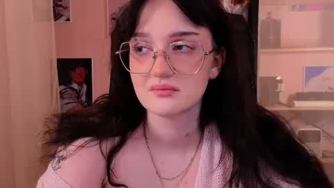 Ellie online show from October 9, 5:33 am