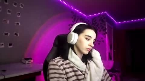 Milica online show from June 21, 3:27 pm