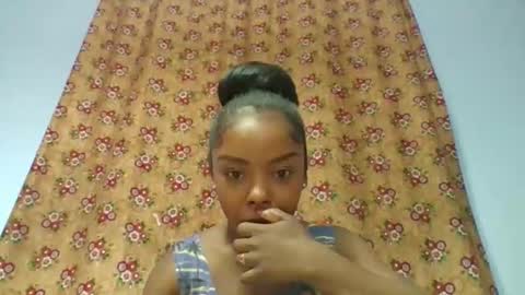 elisa531052 online show from February 25, 7:29 am