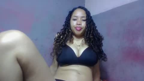 elisabethee online show from May 7, 11:30 pm