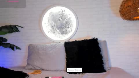 Elise diamond online show from February 25, 2:25 am