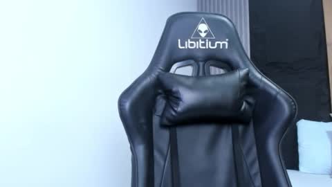 E L I S S A online show from January 16, 7:10 pm