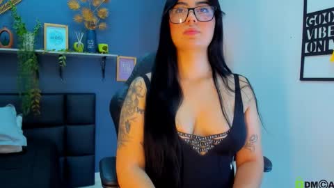 eliza_pink24 online show from February 4, 10:57 pm