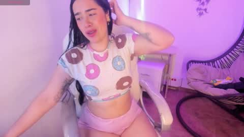 Elizabeth  online show from March 6, 11:49 am