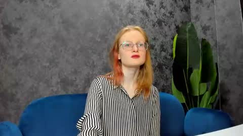 Elizabeth online show from February 3, 8:02 am