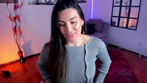 Elizabeth online show from February 25, 6:44 pm