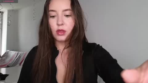 instgram aly leiv17 ---- Im model-independent online show from April 27, 7:44 pm
