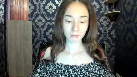 elizabethrice online show from December 6, 9:56 pm