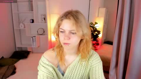 Elizabeth online show from May 5, 5:21 am