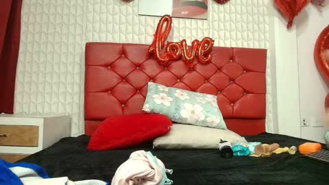 elizabetth_roman online show from February 20, 8:42 pm