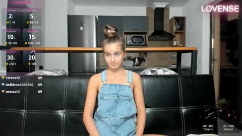 Eliz                               online show from November 5, 5:18 pm