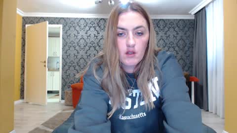 Ella  Max online show from January 14, 8:20 am