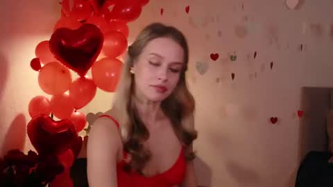 Ella online show from February 14, 7:33 pm