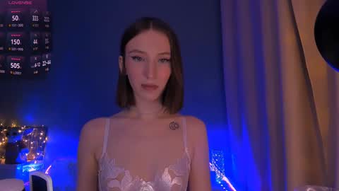 ellaamber online show from February 13, 12:24 am