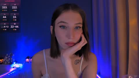 ellaamber online show from December 25, 8:39 pm