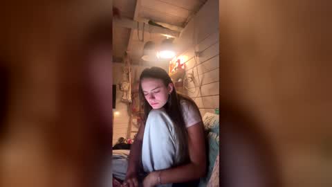 ellabellaaa__ online show from January 16, 12:06 am