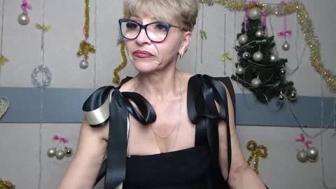 EllaBonito online show from December 22, 6:49 am