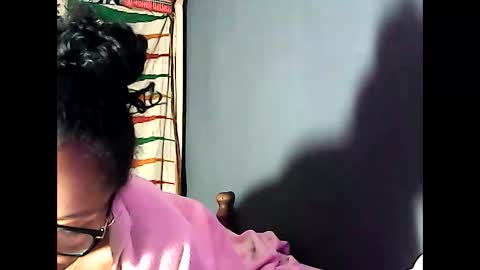 ellah245 online show from June 11, 12:43 am