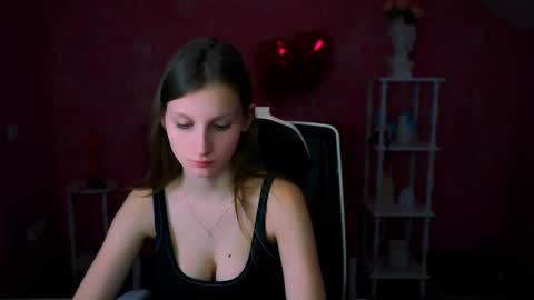 Ella online show from March 9, 7:12 am