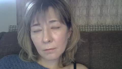 ellajohnsonx online show from March 12, 2:12 pm