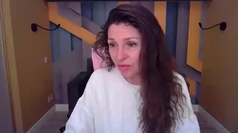 EllaLongs online show from February 8, 1:26 pm