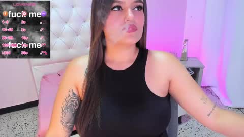 ellarosee_ online show from February 18, 7:54 pm