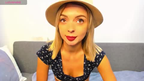 ellen_flow online show from October 8, 9:52 pm