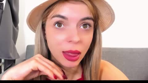 ellen_flow online show from March 11, 10:23 pm