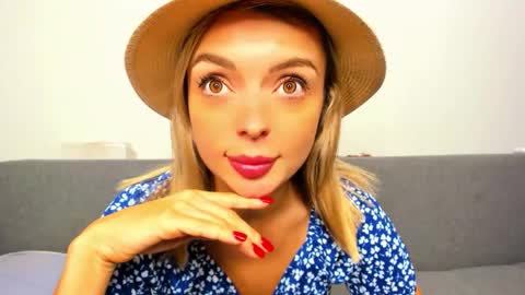 ellen_flow online show from October 7, 9:30 pm