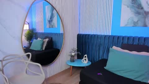 Ellie Taylor online show from February 11, 1:10 am