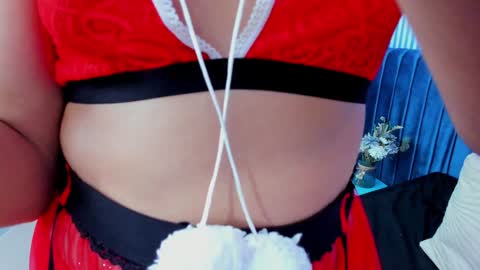 Ellie Taylor online show from December 14, 3:17 am