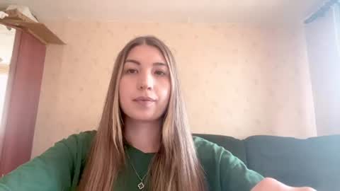 elliaudirsch online show from July 3, 9:15 am