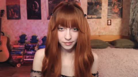 ellie_friendly online show from September 20, 12:32 am