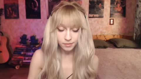 ellie_friendly online show from February 17, 12:16 pm