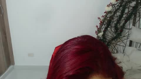 ellieconnor217 online show from June 18, 5:31 am