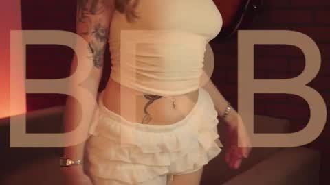 elliecutes online show from February 13, 11:23 am