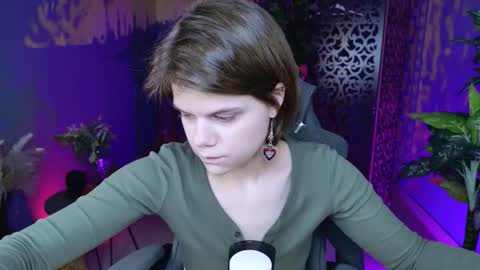 elliemurler online show from November 12, 9:07 am