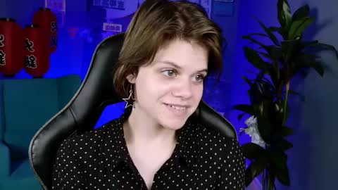 elliemurler online show from October 8, 9:24 am