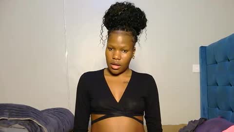 elllanna online show from April 4, 1:10 pm