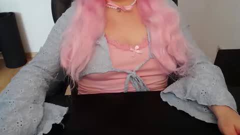 Elly online show from March 21, 8:19 am