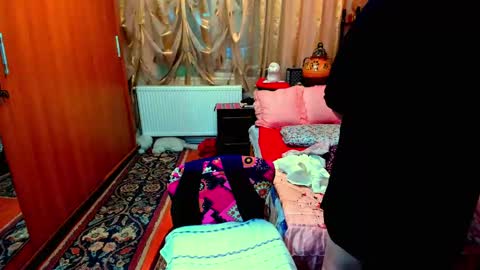 ellyhot53 online show from March 4, 3:26 pm