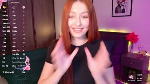 EllyPeach online show from April 4, 4:17 pm