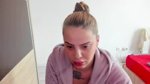 ellslimdoll online show from November 20, 8:48 am